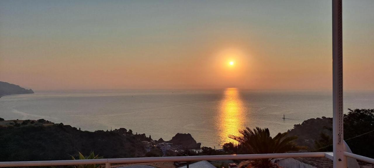 Casa Amapola Taormina Villa Buitenkant foto